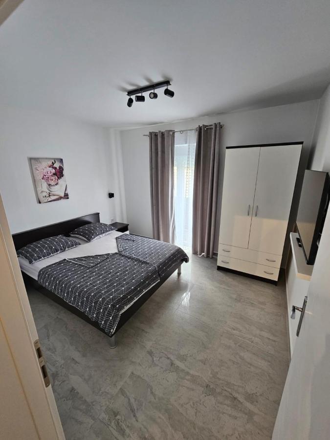 וודיצה Apartments Miriam Srima מראה חיצוני תמונה