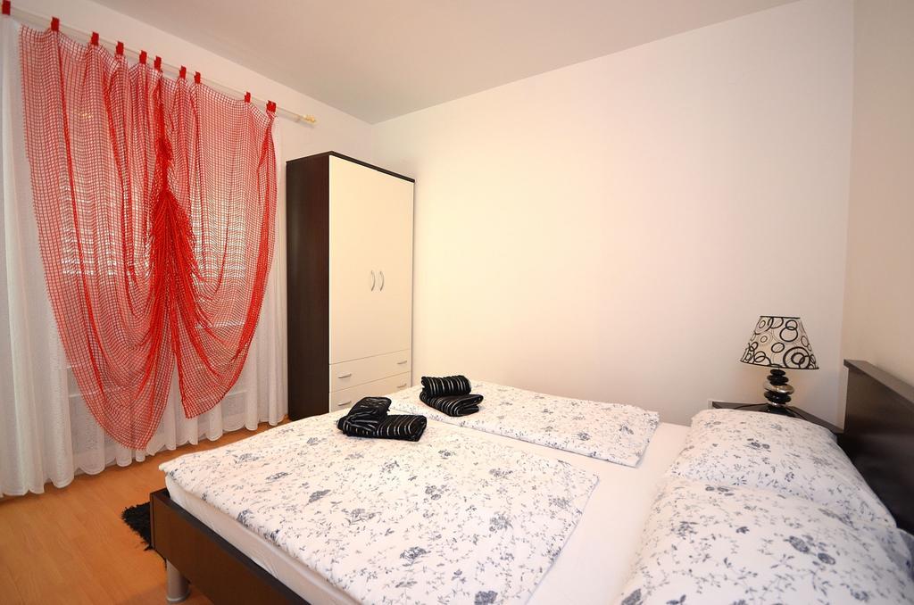וודיצה Apartments Miriam Srima מראה חיצוני תמונה