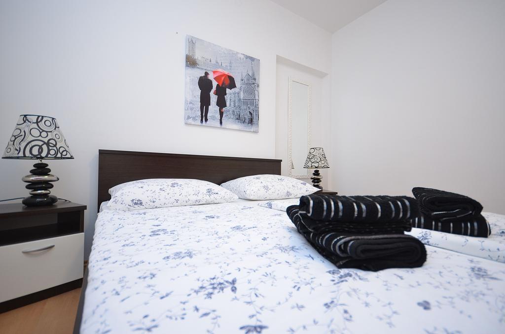 וודיצה Apartments Miriam Srima מראה חיצוני תמונה