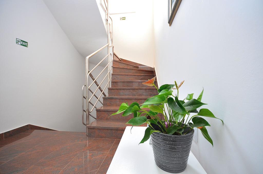 וודיצה Apartments Miriam Srima מראה חיצוני תמונה